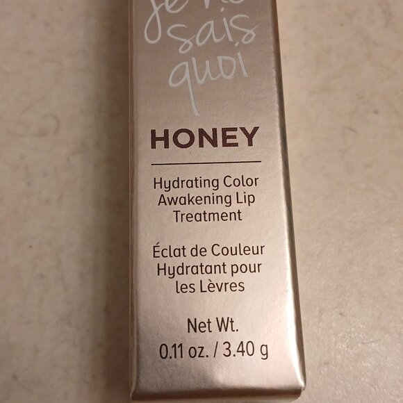 IT Cosmetics Je Ne Sais Quoi Anti-Aging Hydrating Lip Trio - Picture 3 of 7